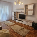 Alquiler de un cómodo piso de 3 habitaciones, 75 m², en la de Zona Stadion, Constanța, Rumanía